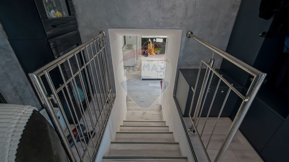 Casă / Vilă Săsească cu 6 camere de vânzare in Vulcan, Brasov