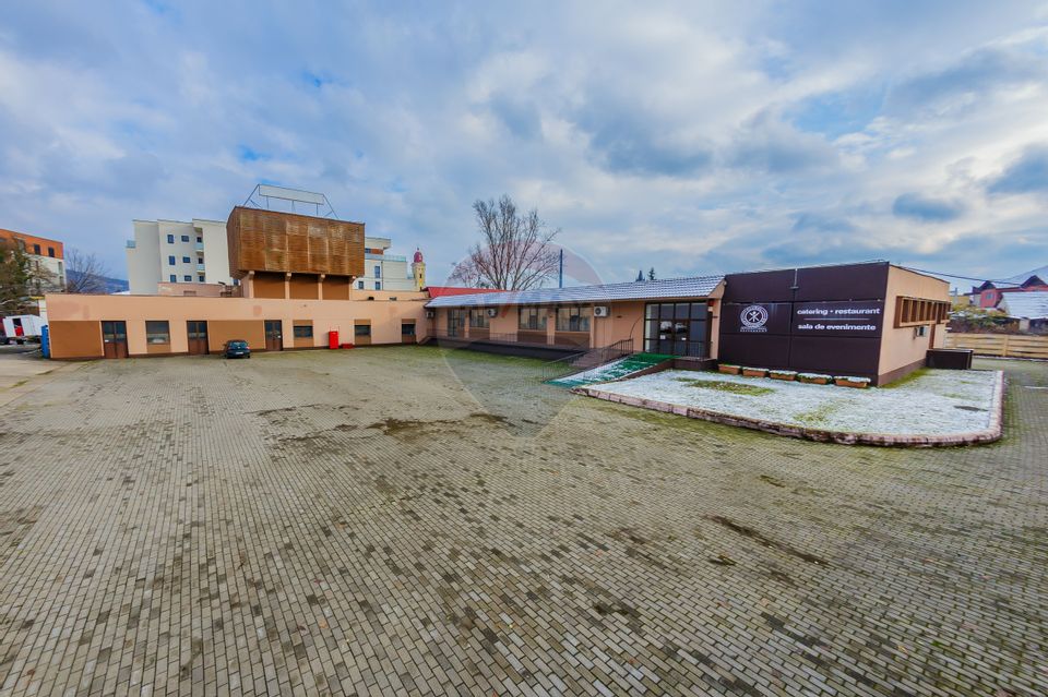 1,600sq.m Proprietate specială for rent, Orasul Vechi area