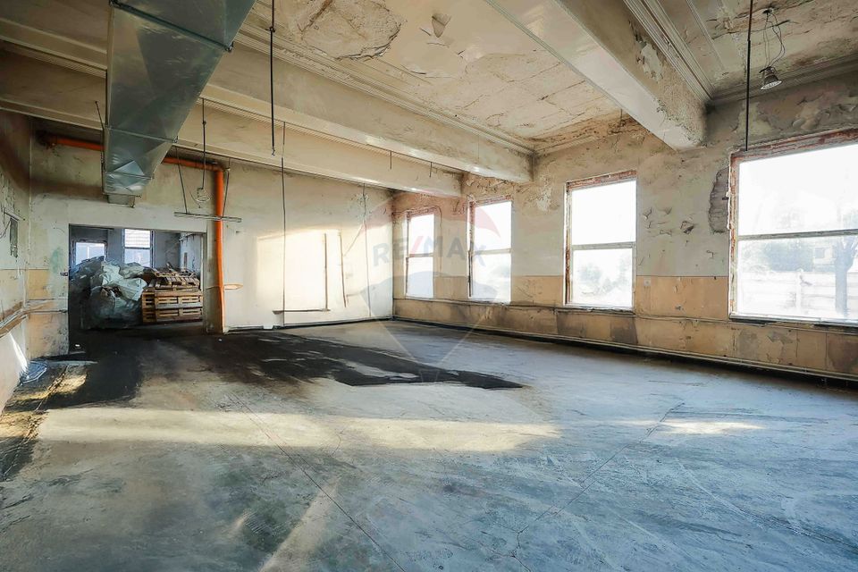 Spațiu industrial - 2040 mp de vânzare în zona Calea Clujului