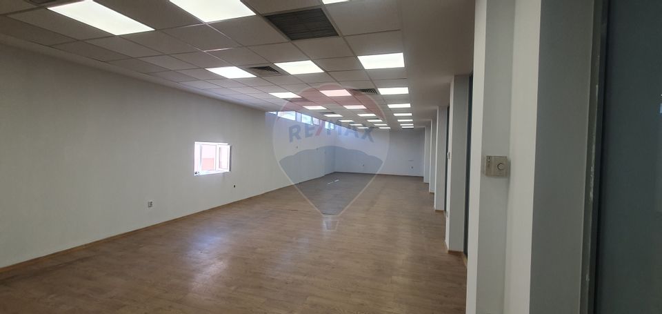 Spațiu comercial de 115mp de închiriat în zona Craiovita Noua