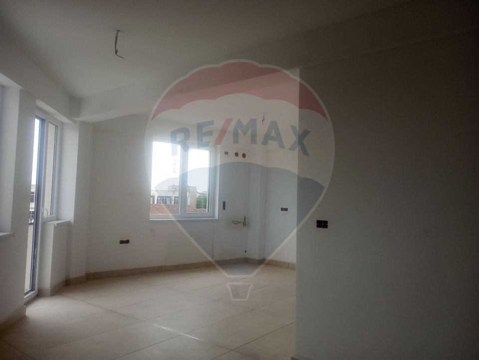 Apartament 3 camere  micalaca