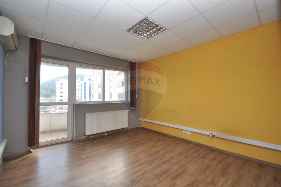 110sq.m Office Space for rent, Centrul Civic area