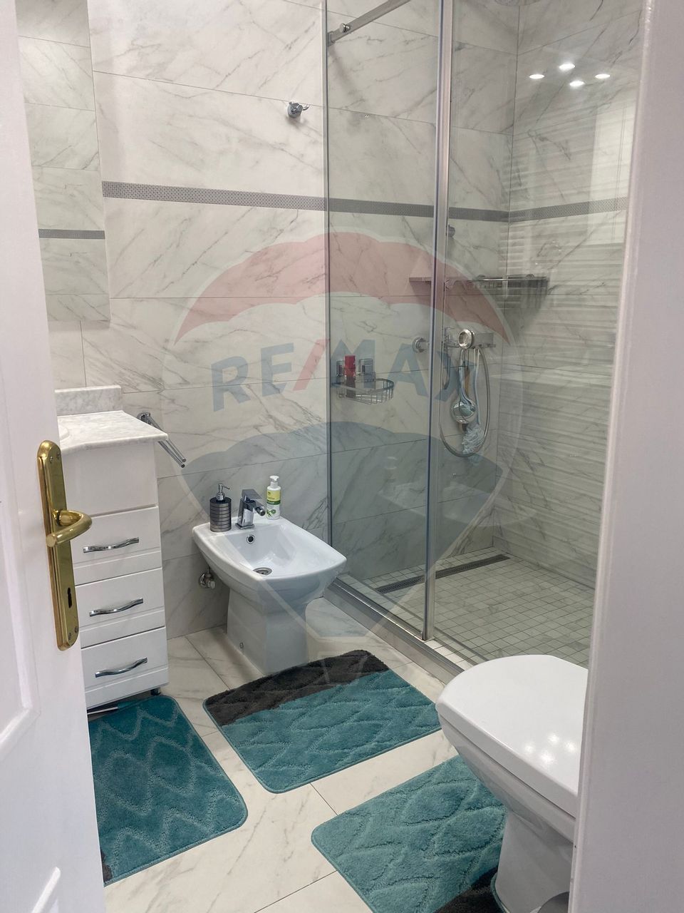 6 room House / Villa for sale, Central area