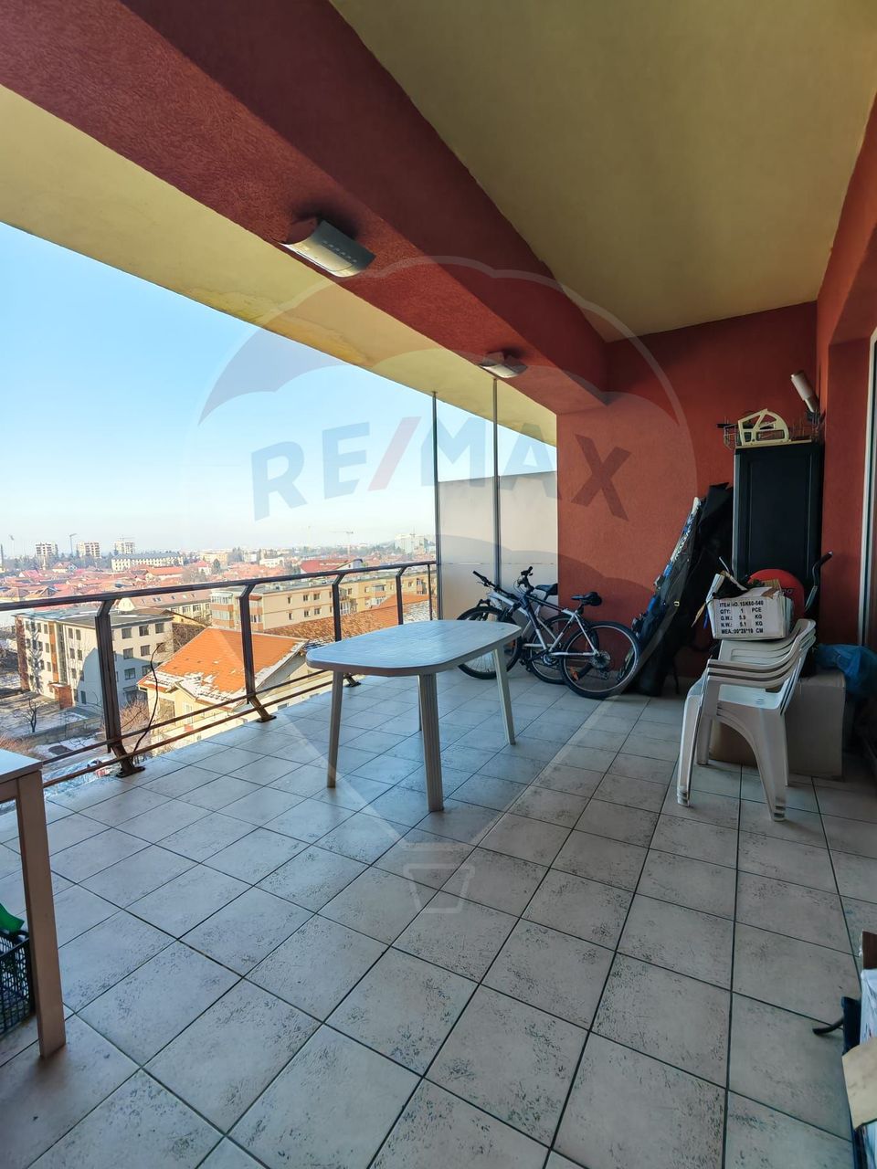 Apartament cu 3 camere de vanzare in Europe Residence, Brasov