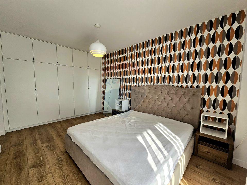 Penthouse superb cu 4 camere de închiriat în zona Andrei Muresanu