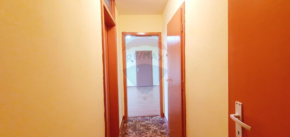 Apartament 2 camere central, 56 mp, etaj3/4, centrala gaz. Comision 0%