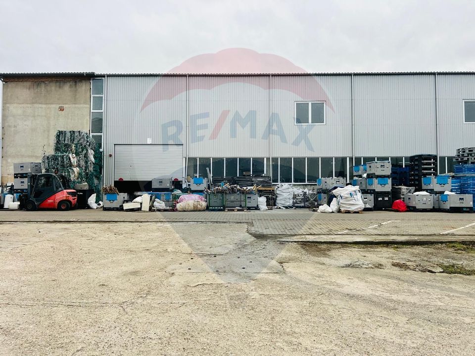 Spațiu industrial de 3,232mp de vânzare în zona Broscarie