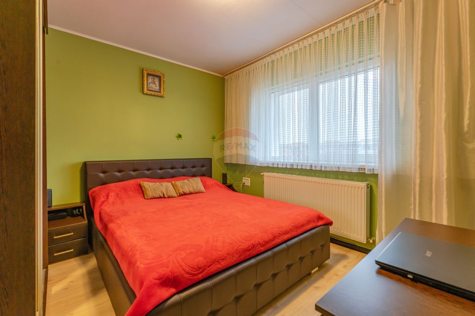 Apartament cu 3 camere - cartierul Tractorul | zona Cerna