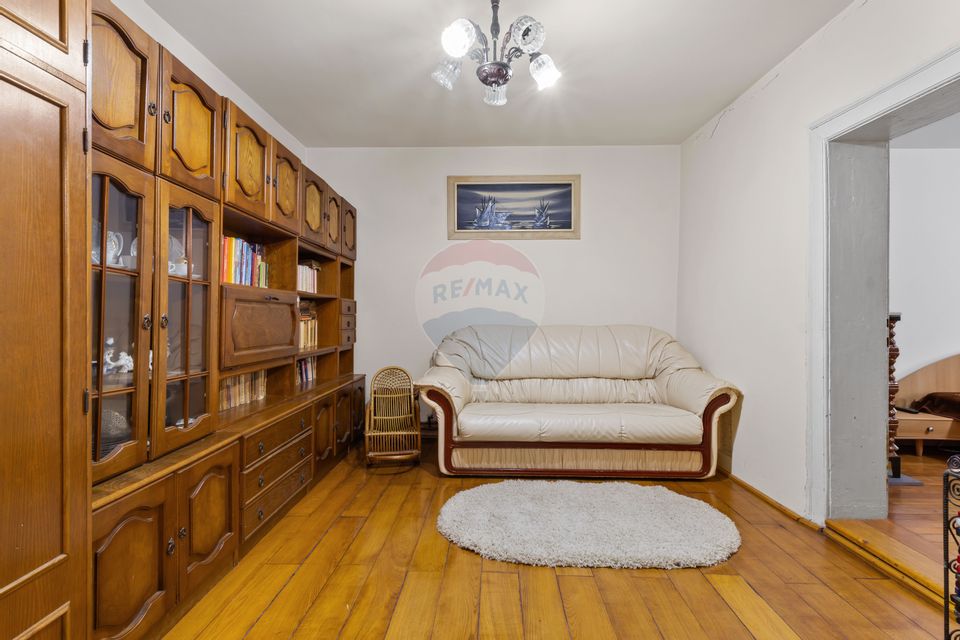 Casă de vânzare în Pecica – teren generos, utilată și mobilată complet