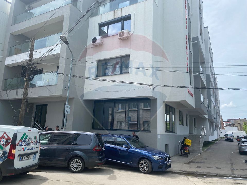 144sq.m Commercial Space for rent, Unirii area