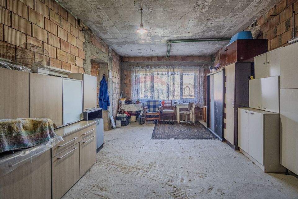 Casa de vanzare 7 camere | CURTE 953 mp | Colonia 1 Mai | COMISION 0 |