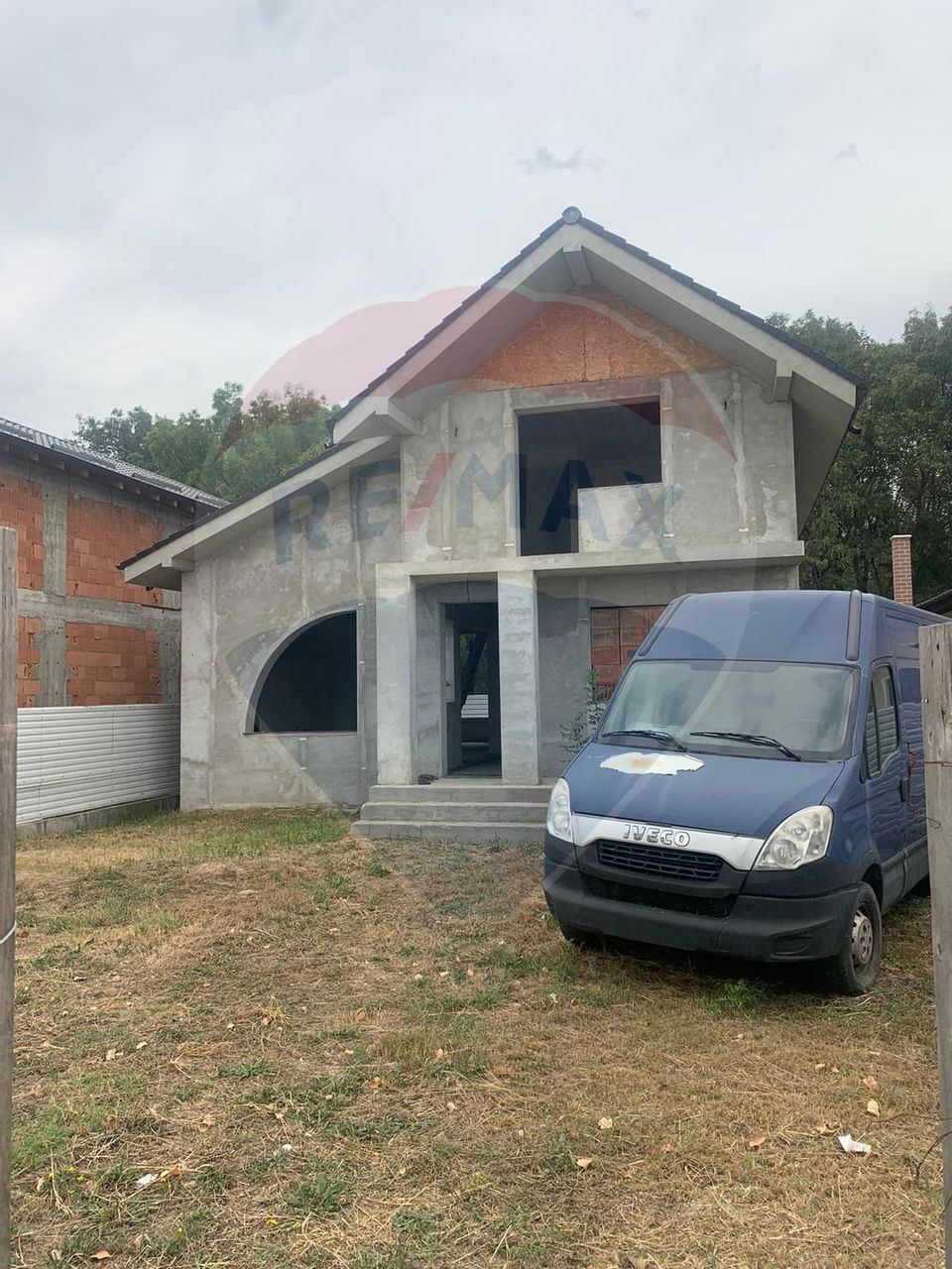 4 room House / Villa for sale