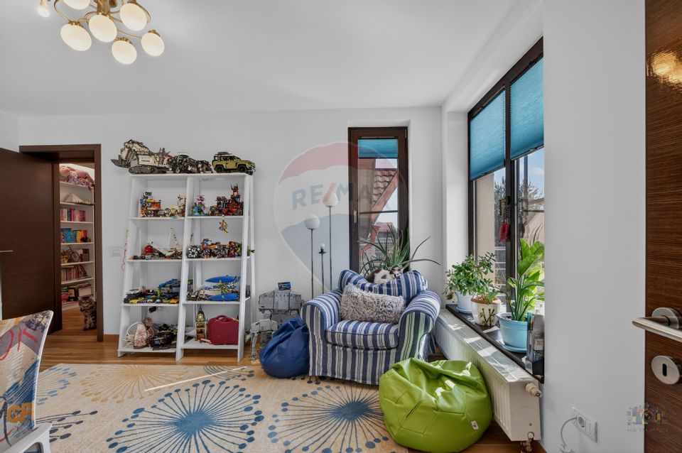 Vila cu design spectaculos, tehnologie smart & lifestyle complet