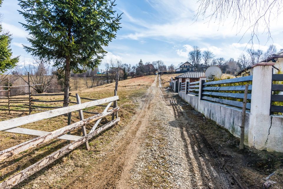 Comision 0%! Teren Moieciu de Jos 1500 mp