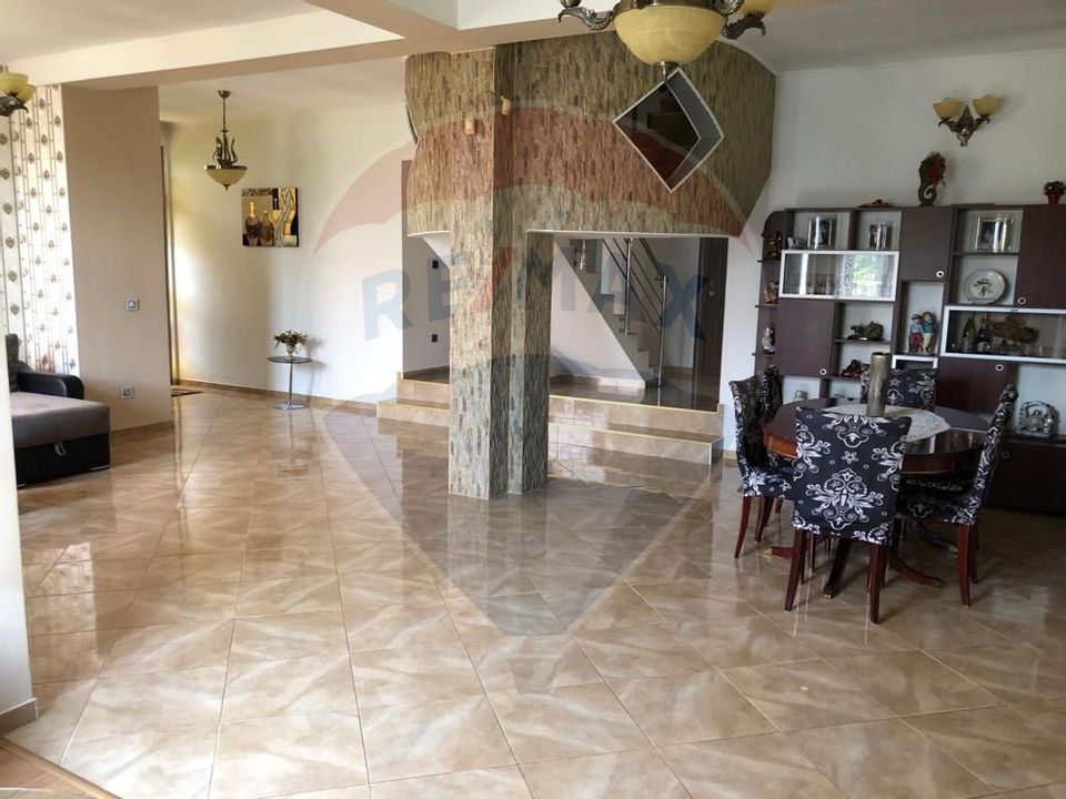 6 room House / Villa for sale, Central area