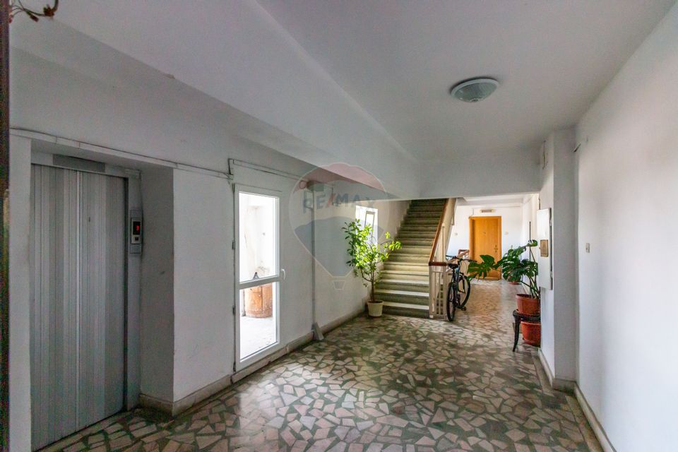 2 room apartment | Calea Călărașilor | 56 sqm | 1997 | 4/5 | Speaker