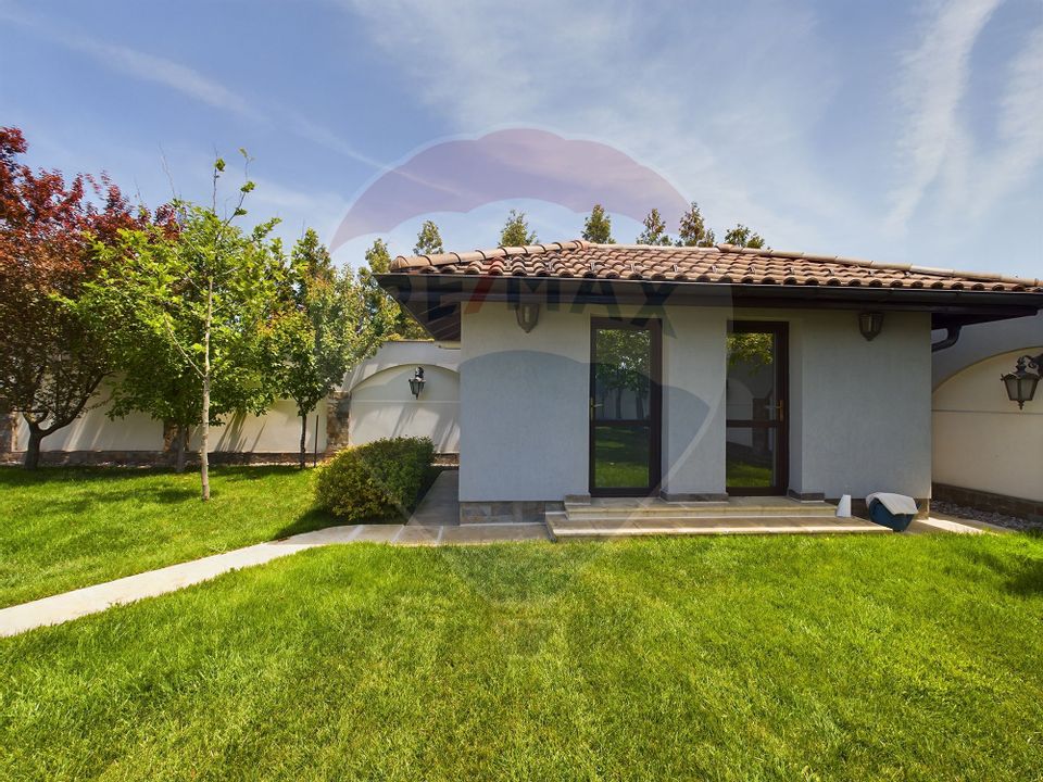 Unique Opportunity: Luxury House with Pool and Premium Finishes