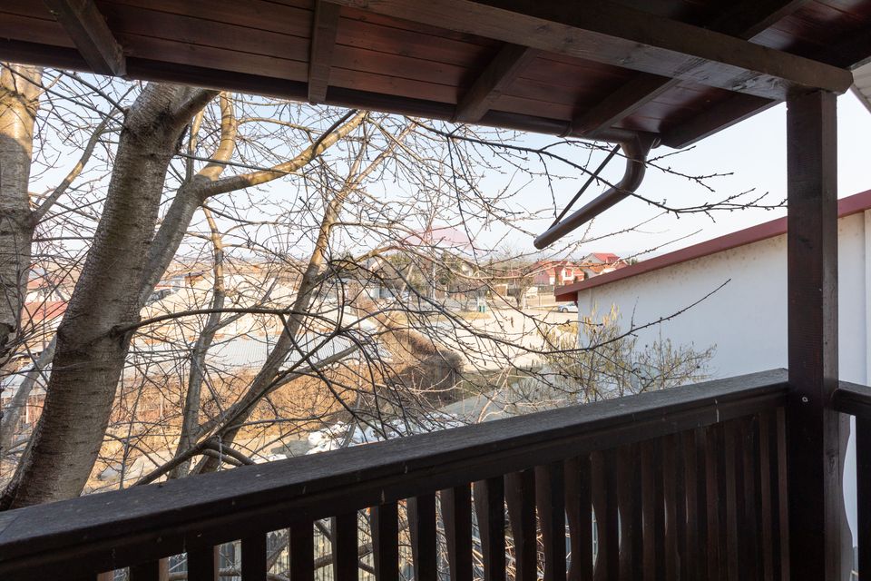 Hală 1.000 mp + curte 3.200 mp + CASĂ 160 mp BONUS | Acces TIR | Bacău