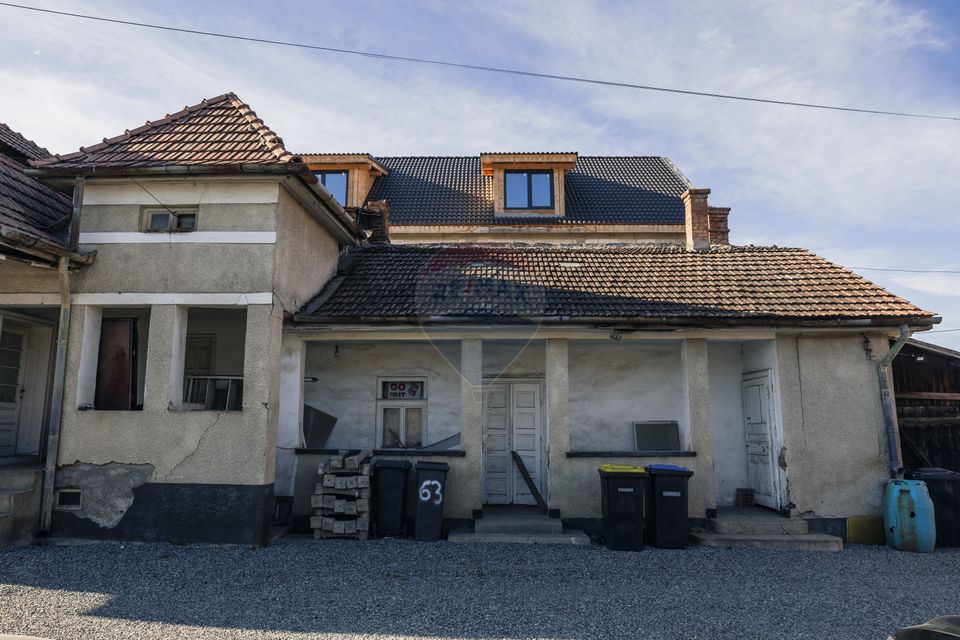 8 room House / Villa for sale, Sud-Est area