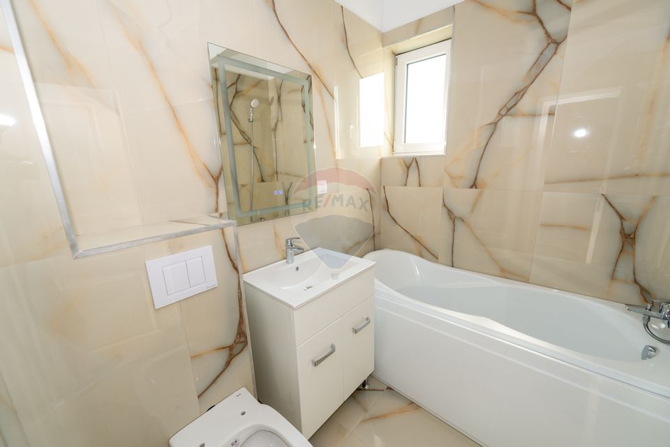 Apartament 3 camere de vanzare, 91 mp, Aparatorii Patriei, parcare