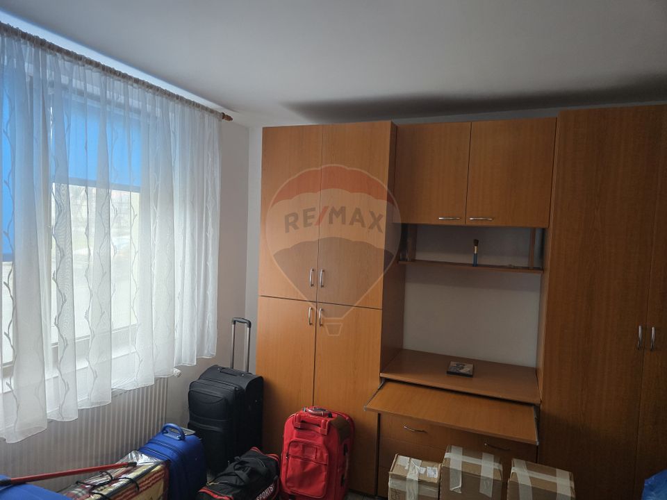 Apartament cu 2 camere de vânzare în zona Ultracentral