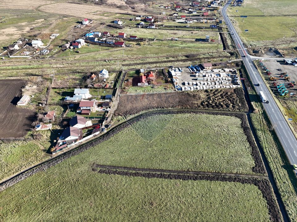 Teren de vanzare 1,5 ha, oportunitate de investiție în Dumesti - IAȘI