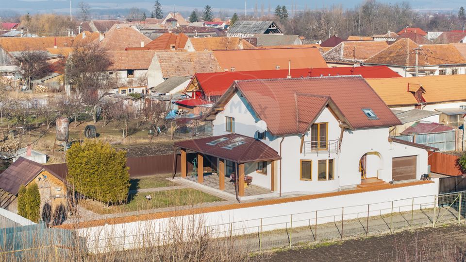 4 room House / Villa for sale