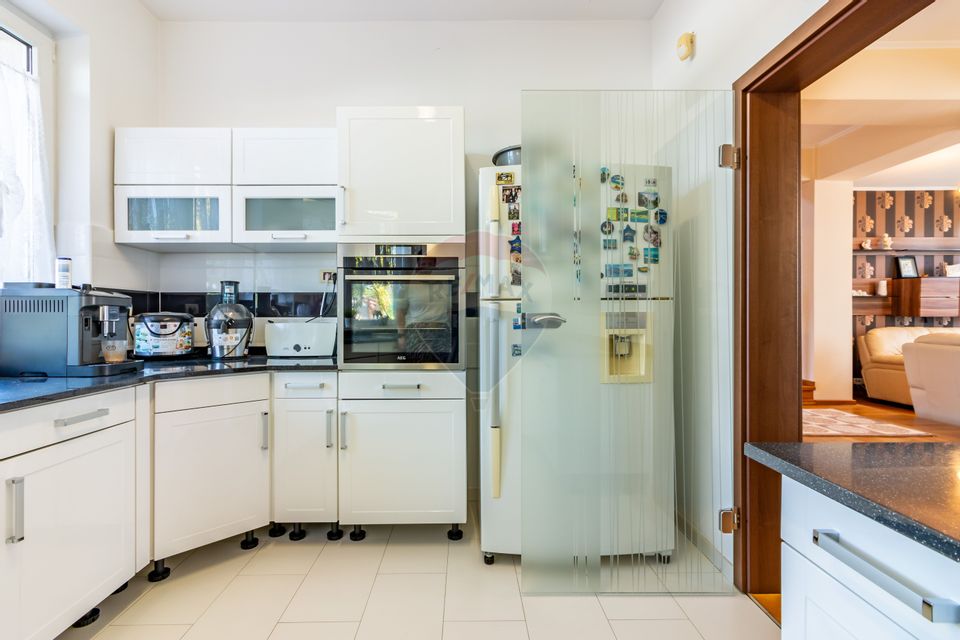 Casă spațioasă lângă București – mobilată, utilată, gata de mutat!