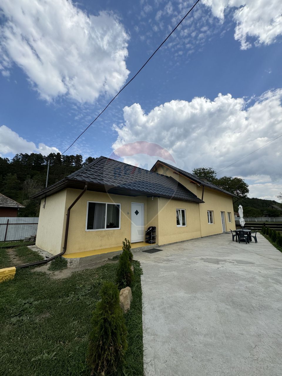 5 room House / Villa for sale