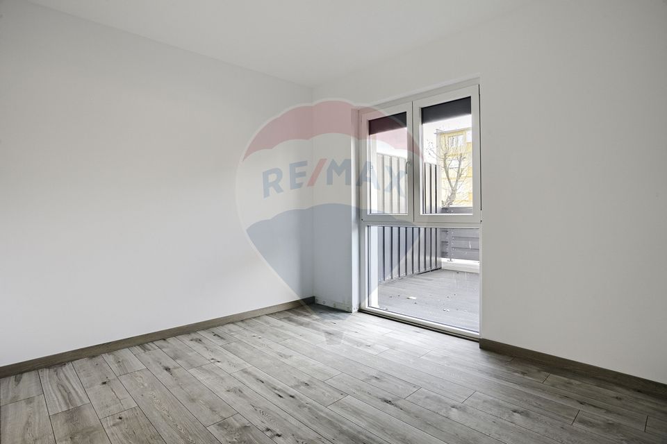 Apartament 3 camere + terasa de 75.28 m² Adora Park