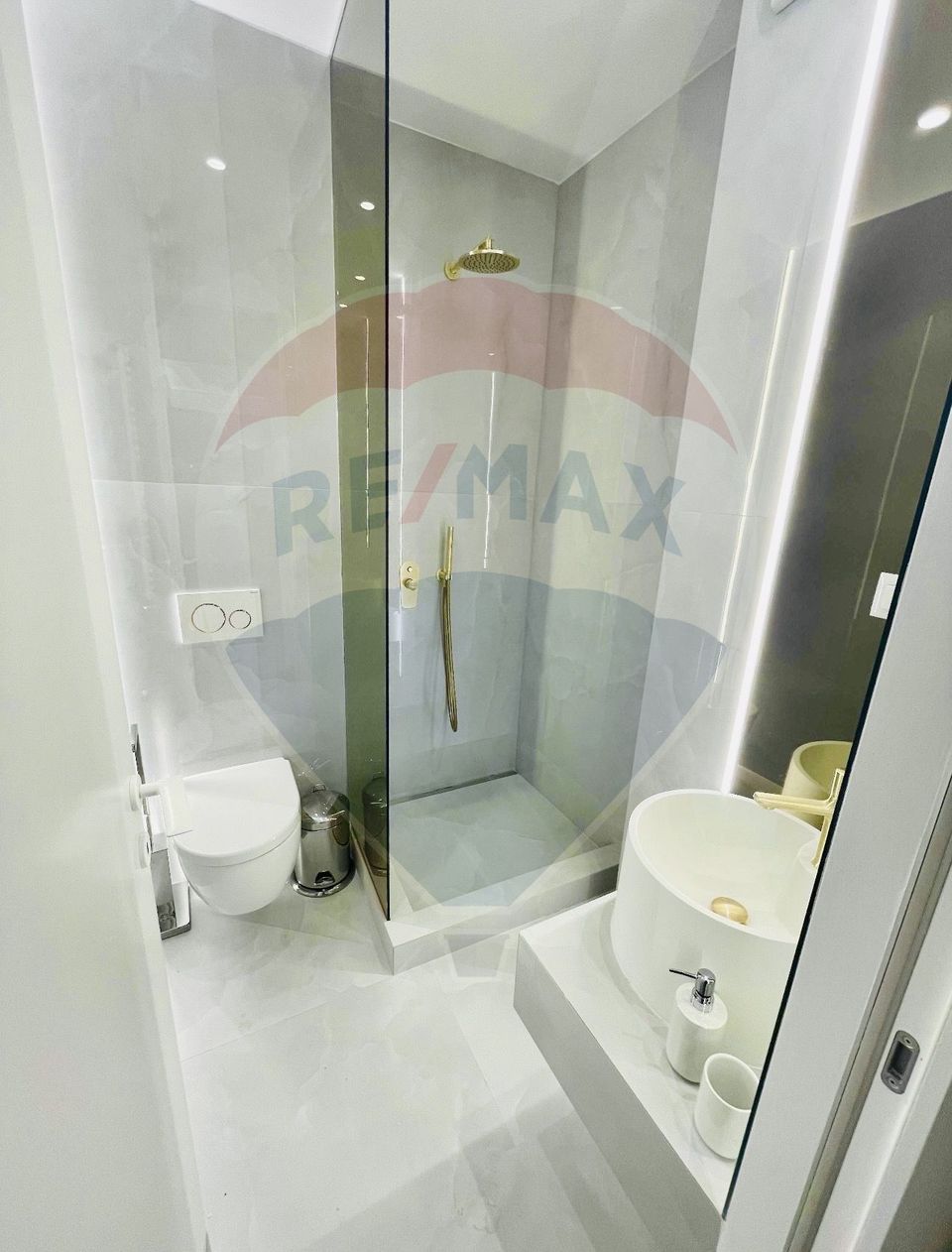 3 room Apartment for rent, Pipera area