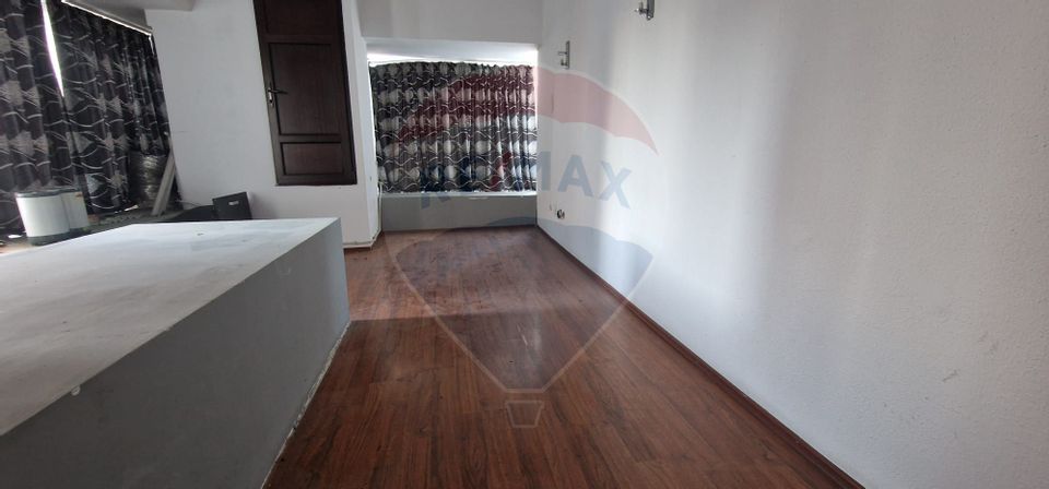 Spațiu comercial ULTRACENTRAL,  strada Mihai Viteazu, nr. 1, PARTER