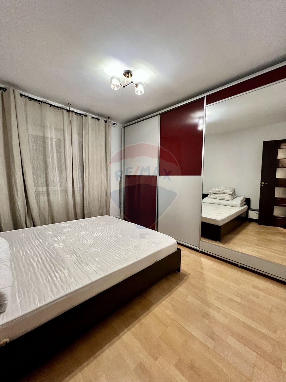 Apartament cu 2 camere de închiriat în zona Faleza Nord