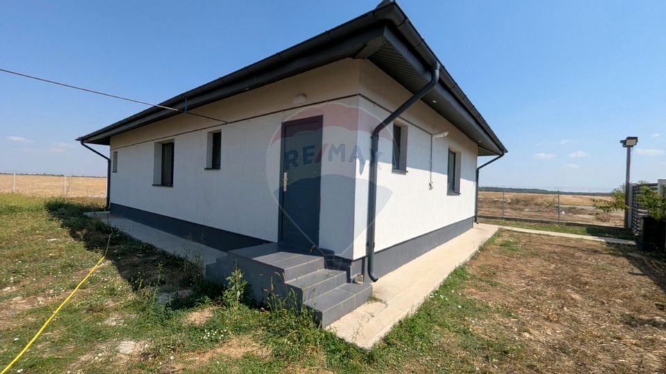 Vilă Codernă 4 camere 110 mp Curte mare 573 teren – Băldana Dâmbovița