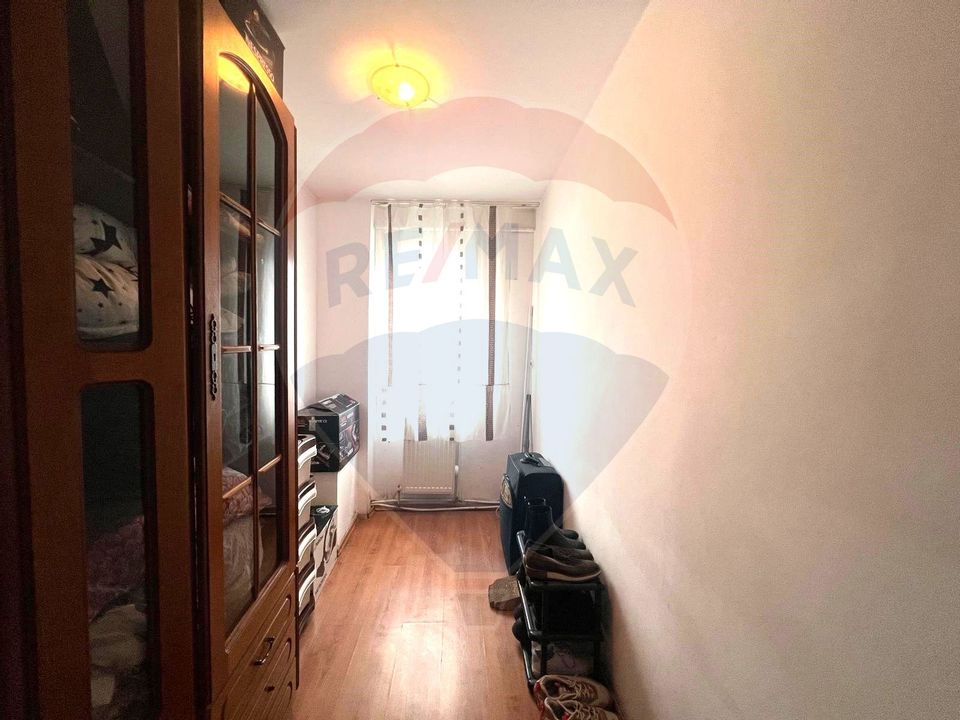 Apartament cu 3 camere de vânzare strada Stadionului zona Milcov