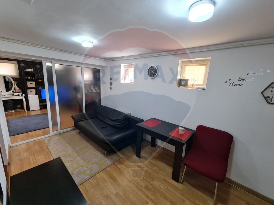Apartament cu 2 camere de vânzare în zona Bulgaria