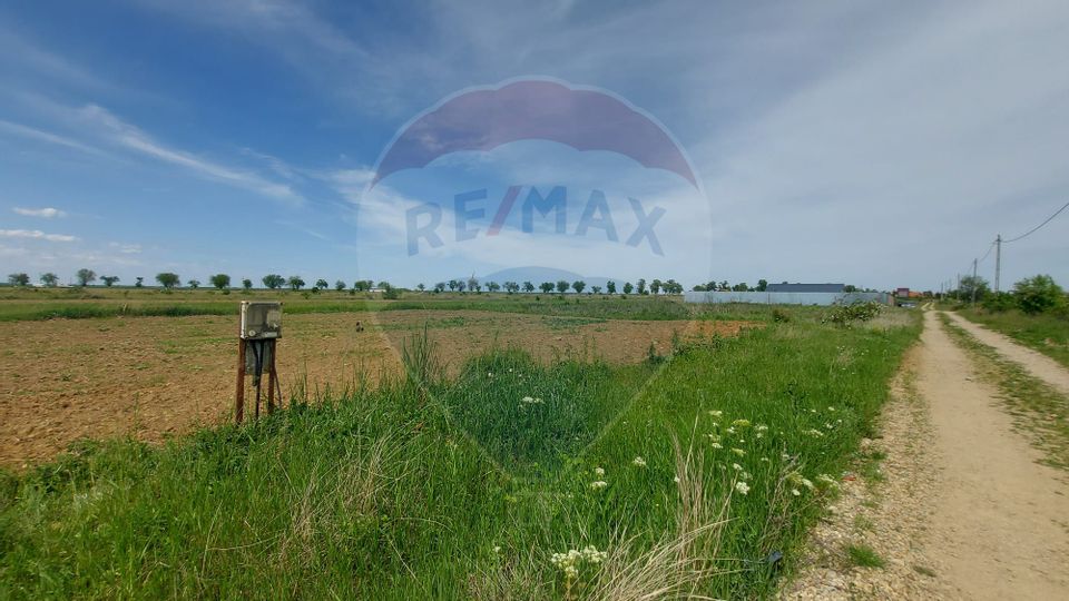 Land 490sqm Gepiu / Aleea Secundara