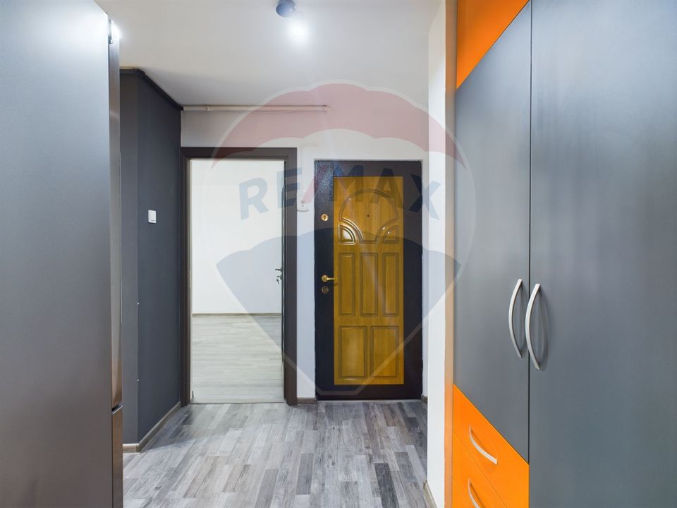 REZERVAT!|Apartament 2 camere|Renovat|Decomandat| Zona Lenin