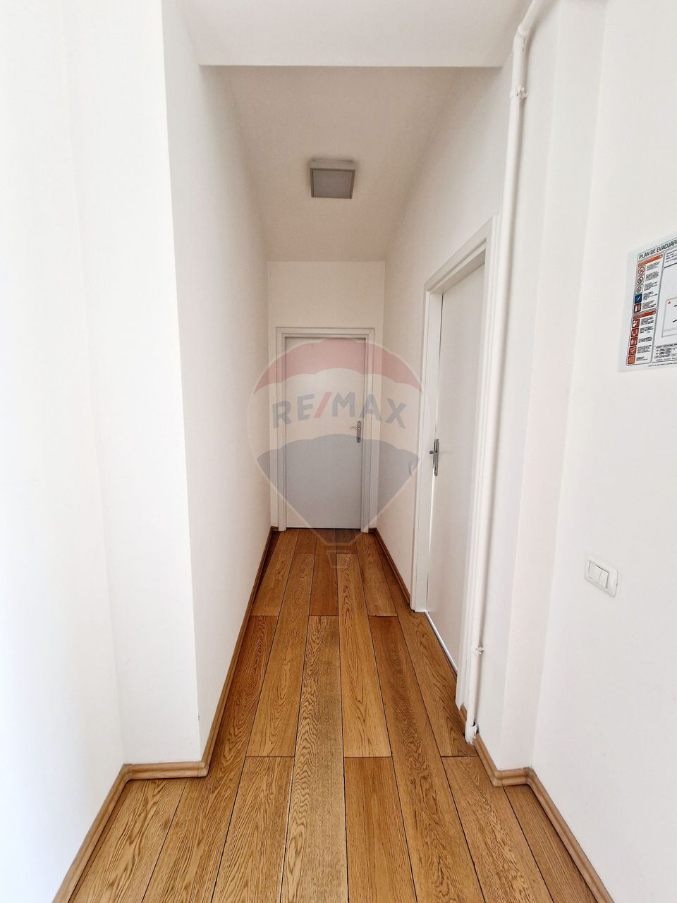 Attic with terrace for rent 192 square meters in Cotroceni area