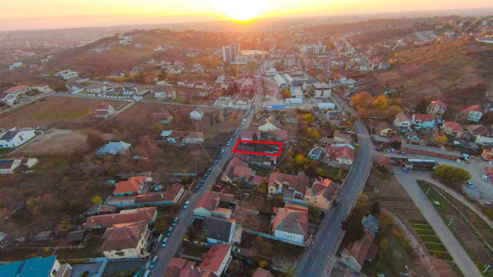 Casă cu 3 camere de vânzare în zona Centrală, Strada Gheorghe Doja