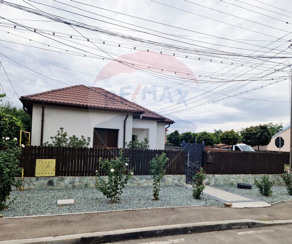 Casă 4 camere, 363 mp teren, Filiasi,