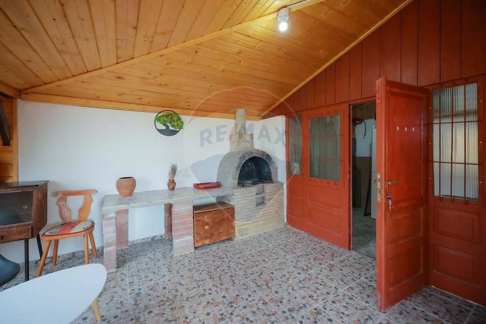 Casă de vânzare, tip duplex, teren 889 mp, în Păușa, comuna Nojorid