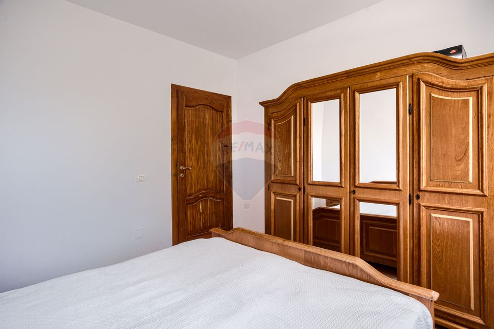 Casă cochetă de vânzare, teren 954 mp, posibil parcelare, în Subcetate