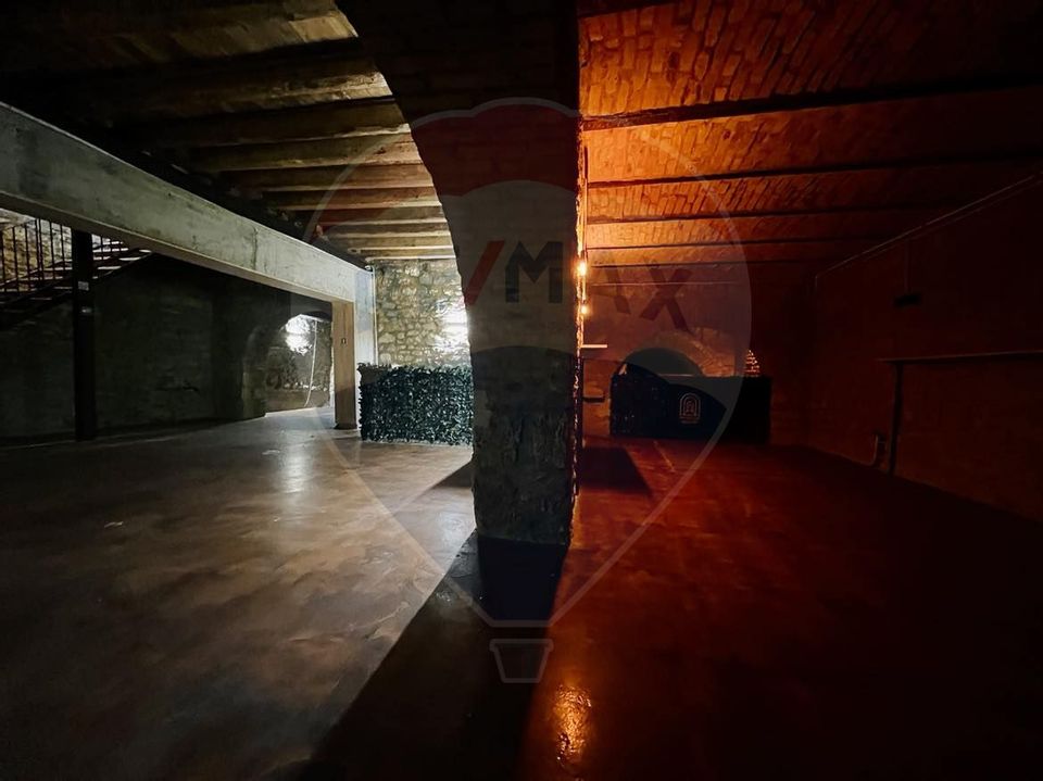 265sq.m Commercial Space for rent, P-ta Ovidiu area