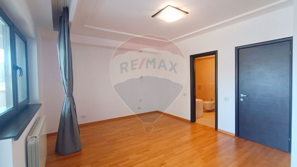 4-rooms apartment for rent in Stefan cel Mare area