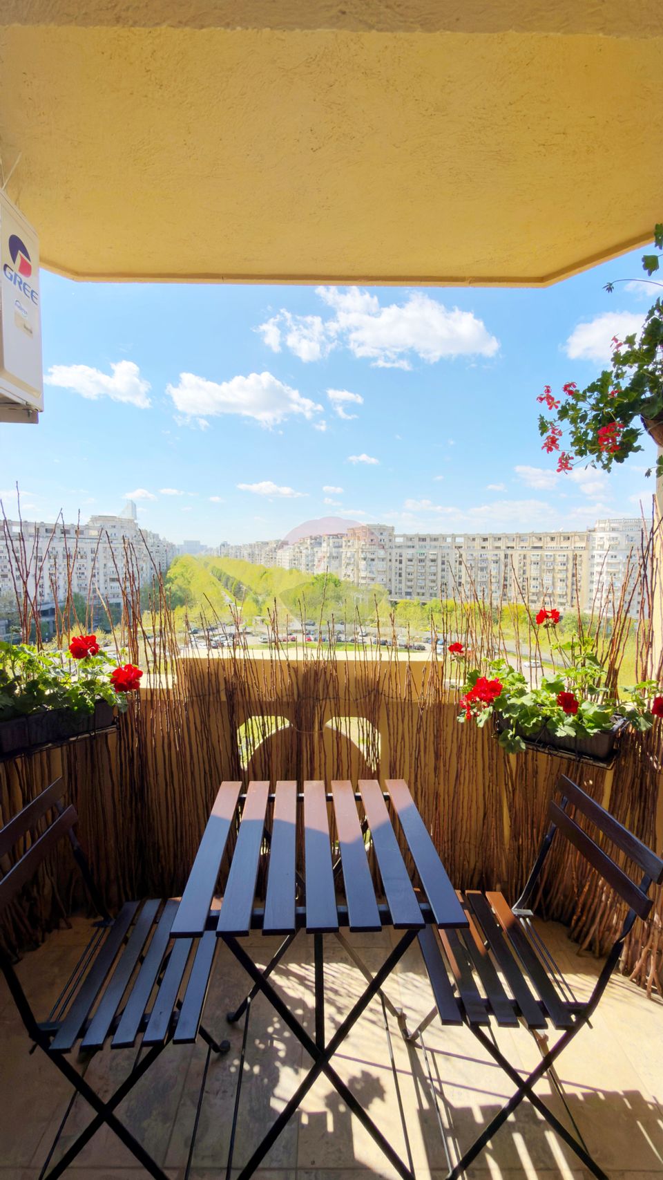 4 Camere Piata Alba Iulia 102 mp vedere Bd. Unirii si Casa Poporului