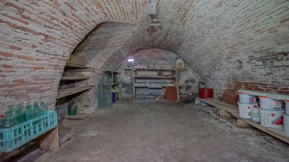 4 room House / Villa for sale, Centrul Istoric area