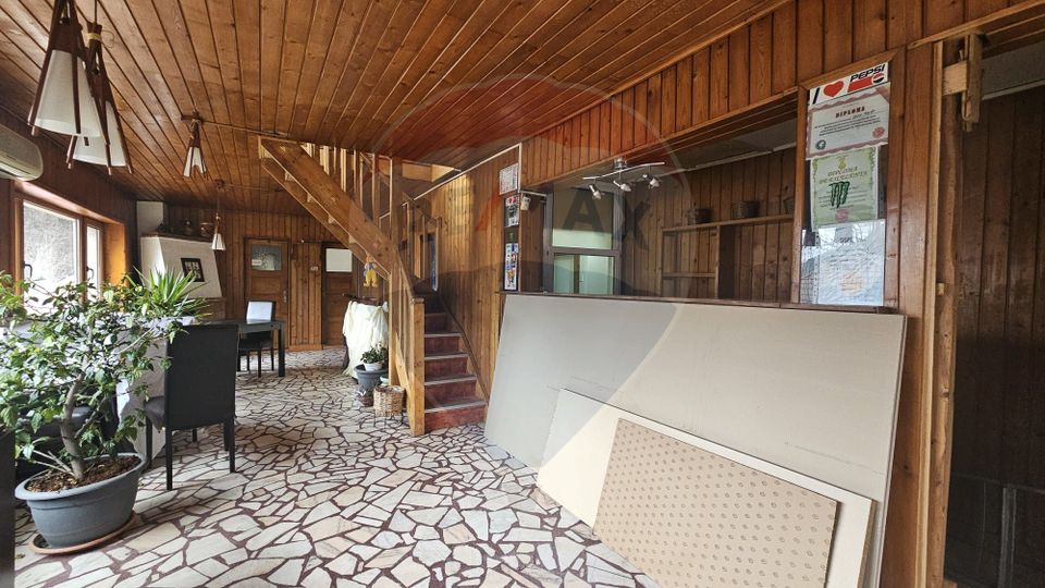 Casă / Vilă cu 9 camere de vânzare în zona Valea Cerbului comision 0%