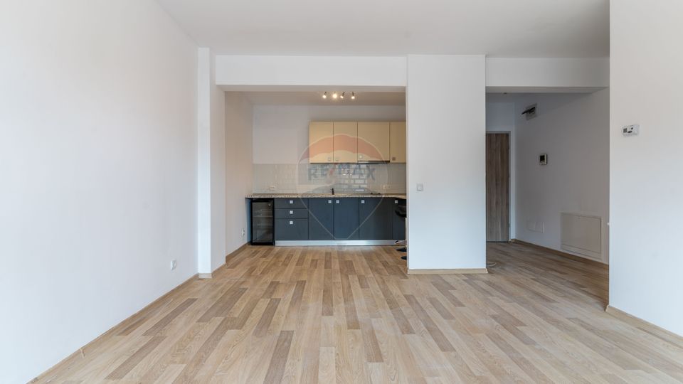 De vanzare apartament cu 2 camere si terasa 40 mp, comision 0!