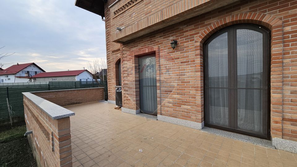 Casă / Vilă de lux, Scheia, Suceava